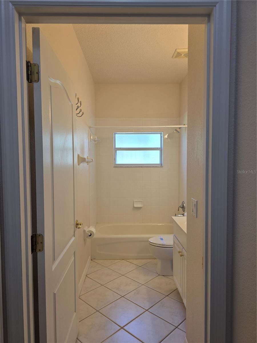 Image 17 of 42 For 2282 Fenton Avenue