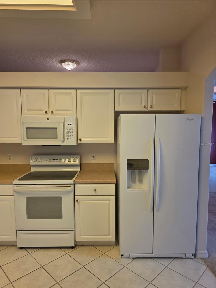 Image 19 of 42 For 2282 Fenton Avenue