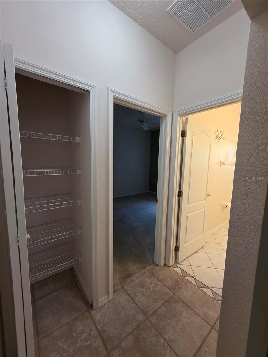 Image 21 of 42 For 2282 Fenton Avenue