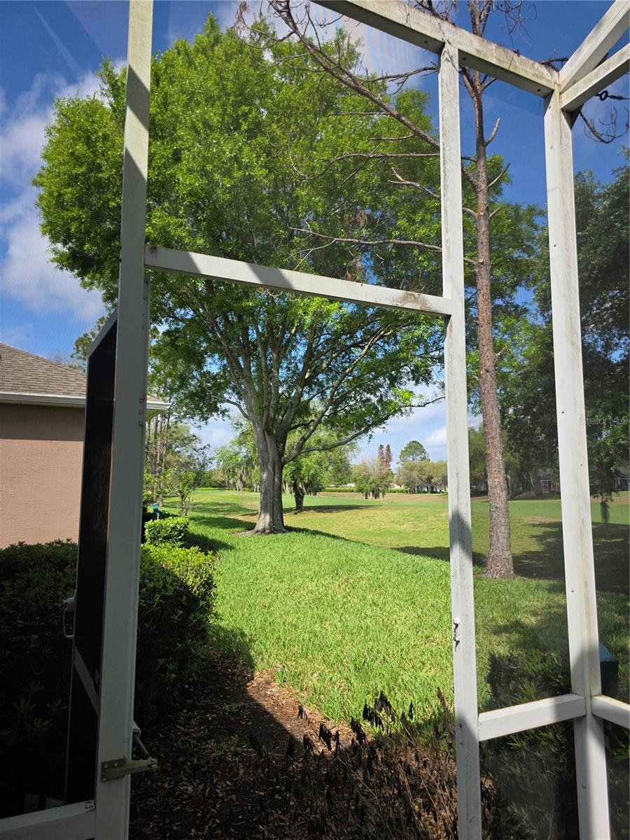 Image 26 of 42 For 2282 Fenton Avenue