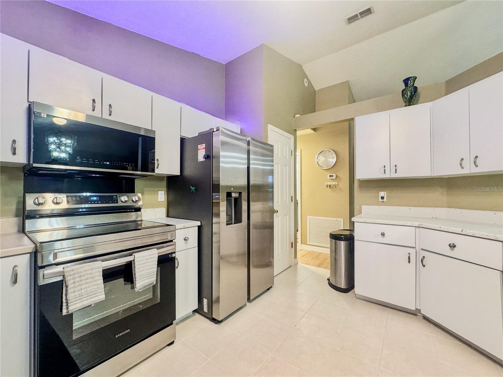 Image 15 of 57 For 4380 19th Avenue