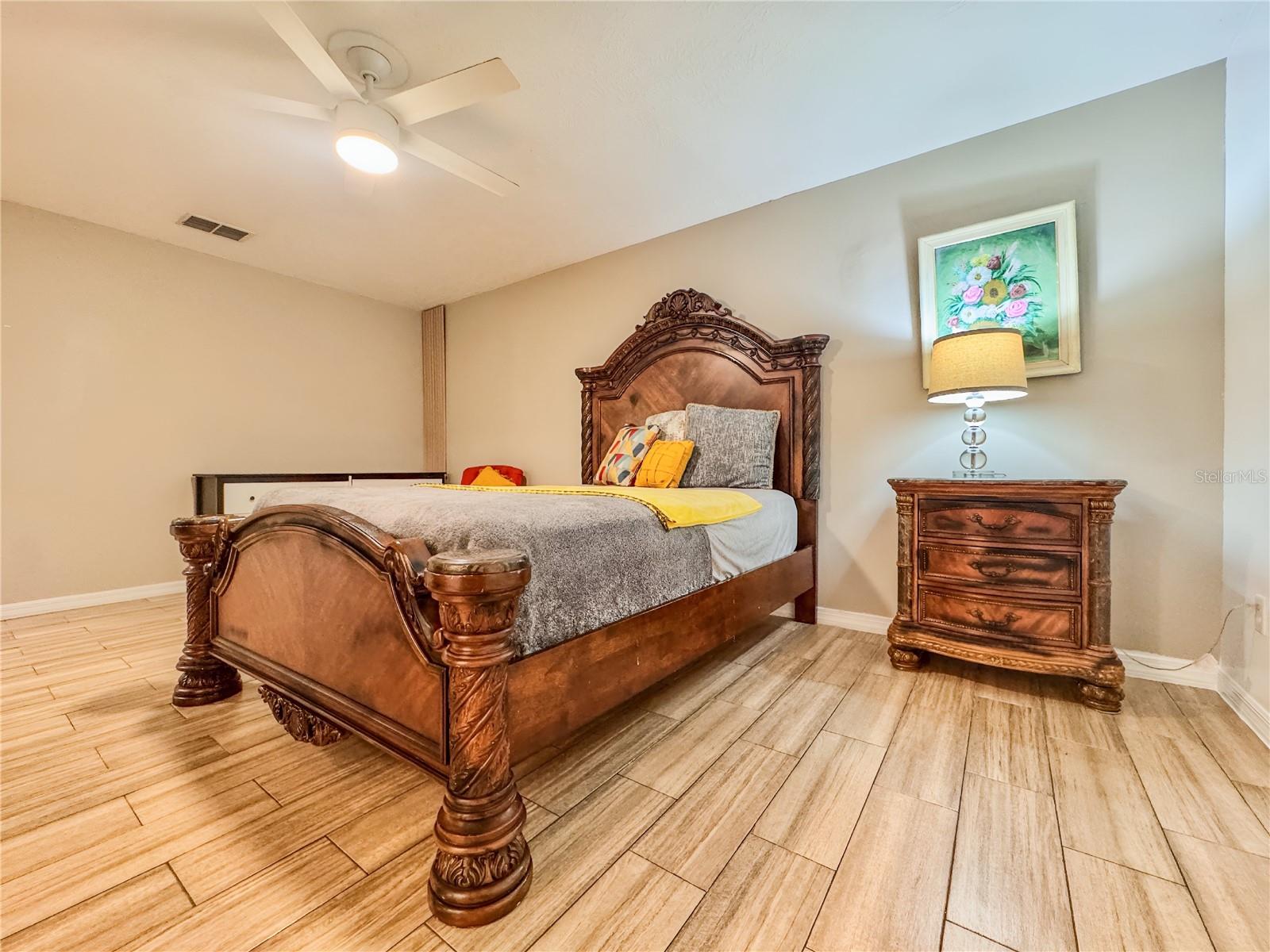 Image 19 of 57 For 4380 19th Avenue