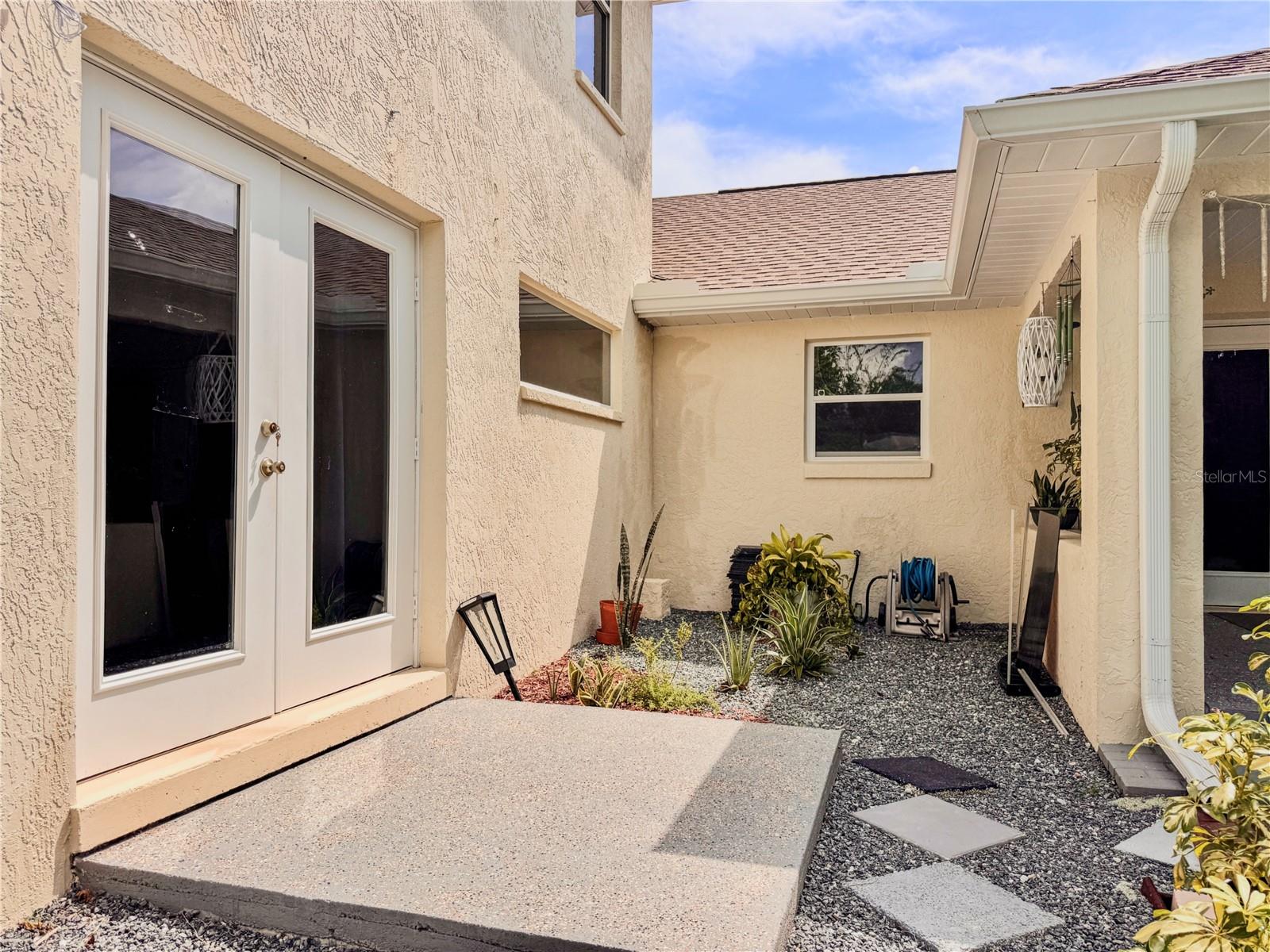 Image 37 of 57 For 4380 19th Avenue