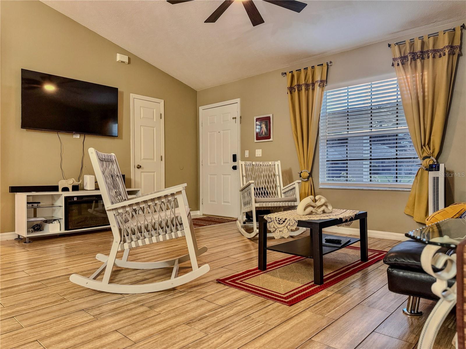 Image 8 of 57 For 4380 19th Avenue