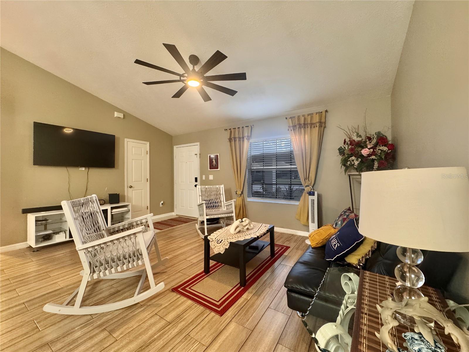 Image 9 of 57 For 4380 19th Avenue