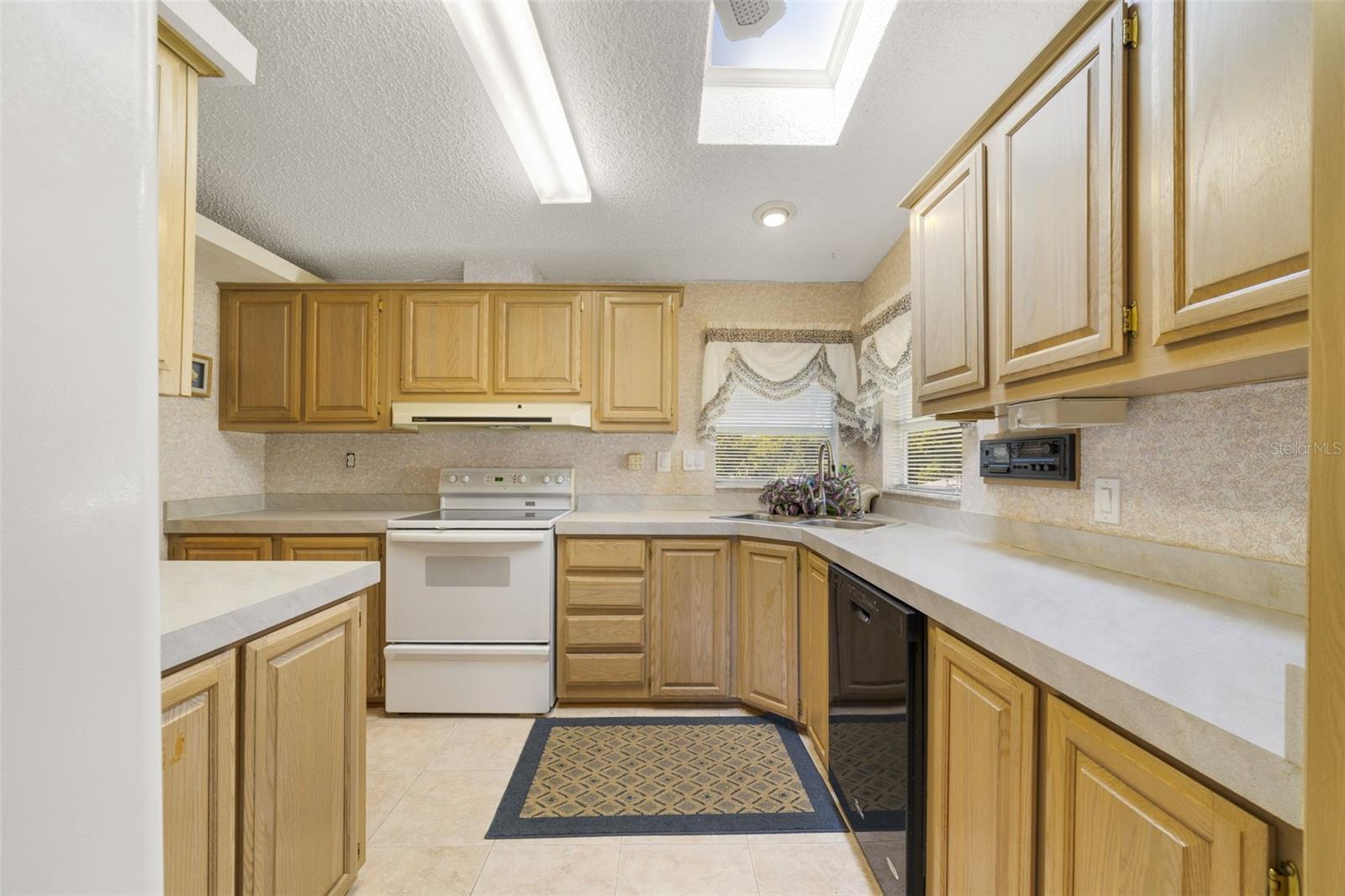 Image 7 of 28 For 3952 Citrus Circle 688