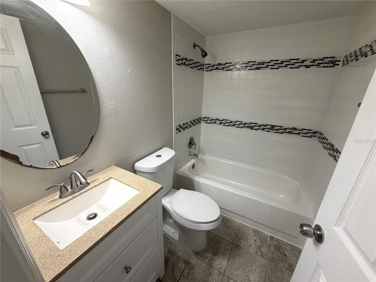 Image 11 of 21 For 7113 Bank Drive 7113