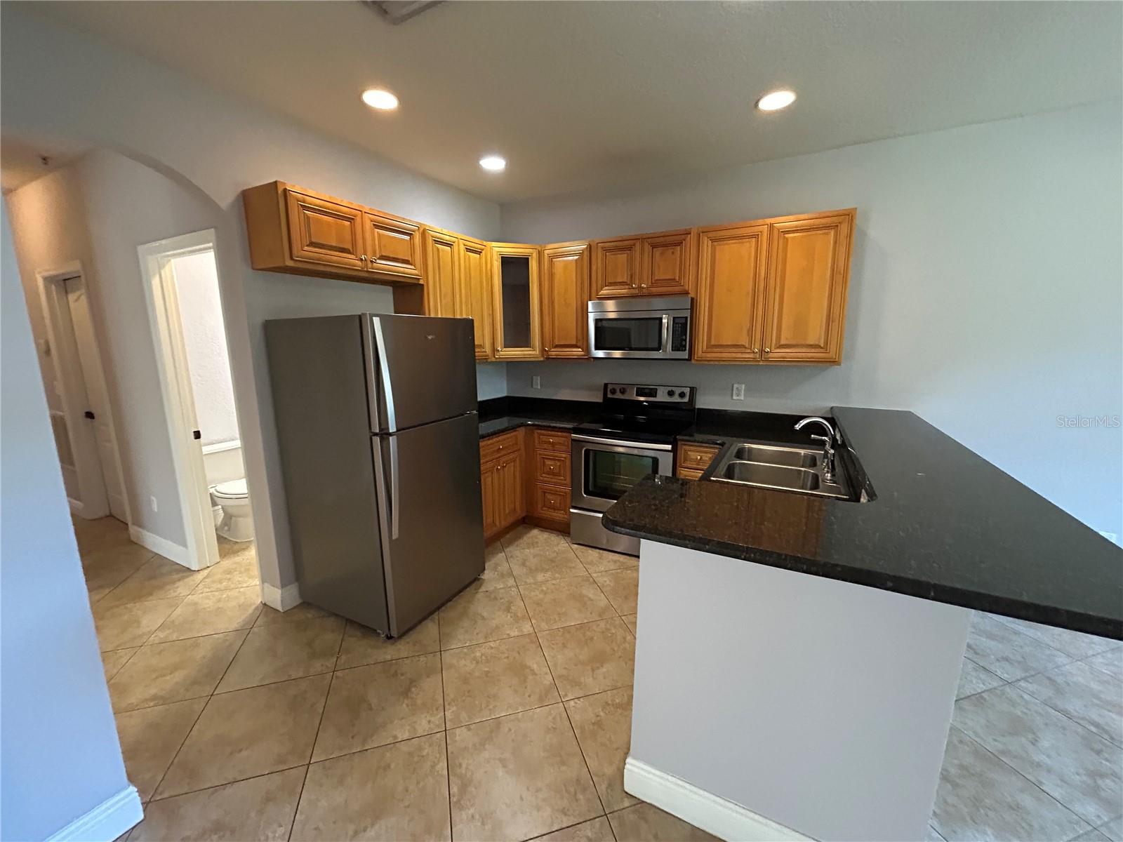 Image 5 of 21 For 3721 Lake Orlando Parkway 7