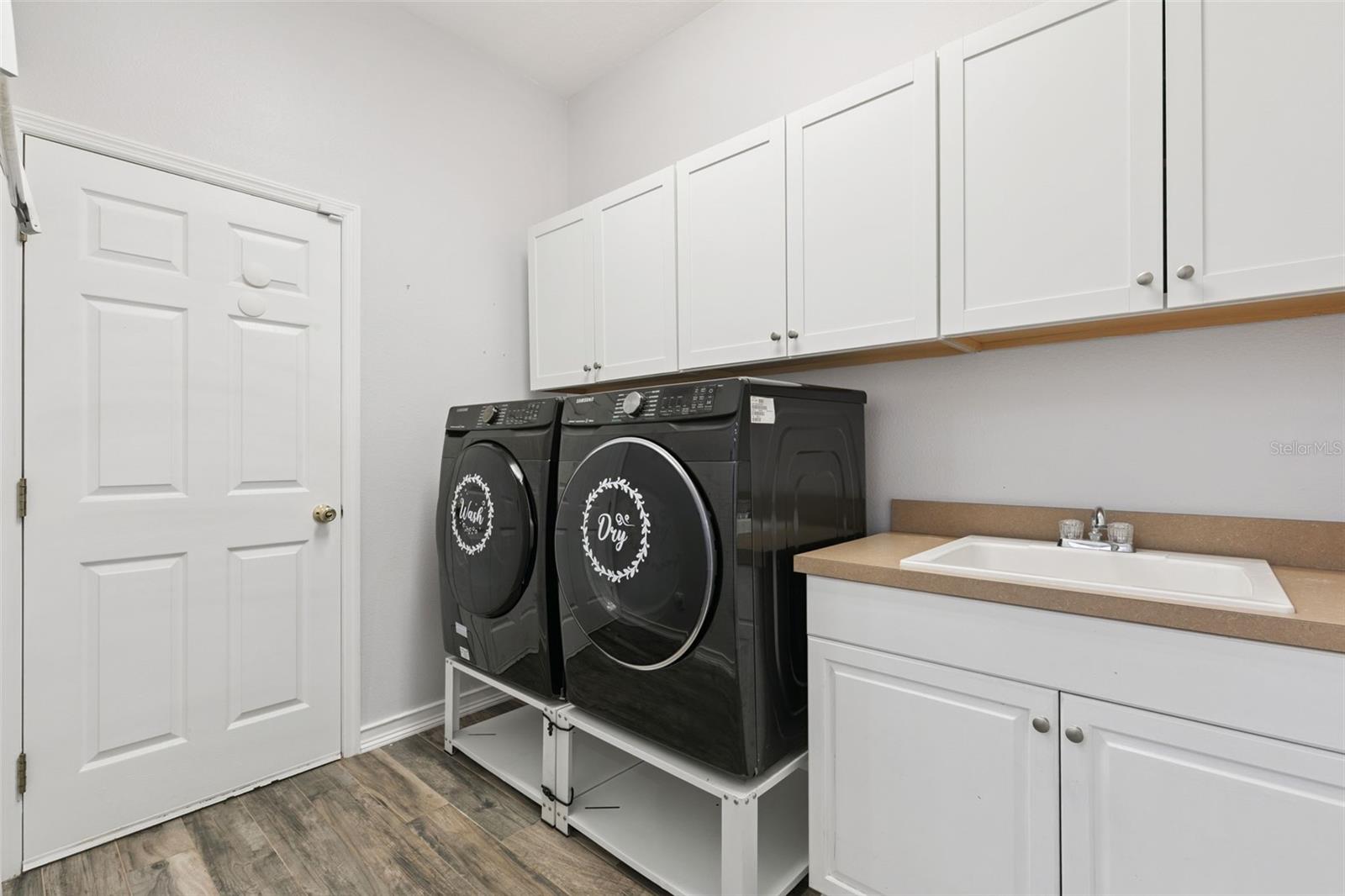 Image 33 of 35 For 8760 The Esplanade 51