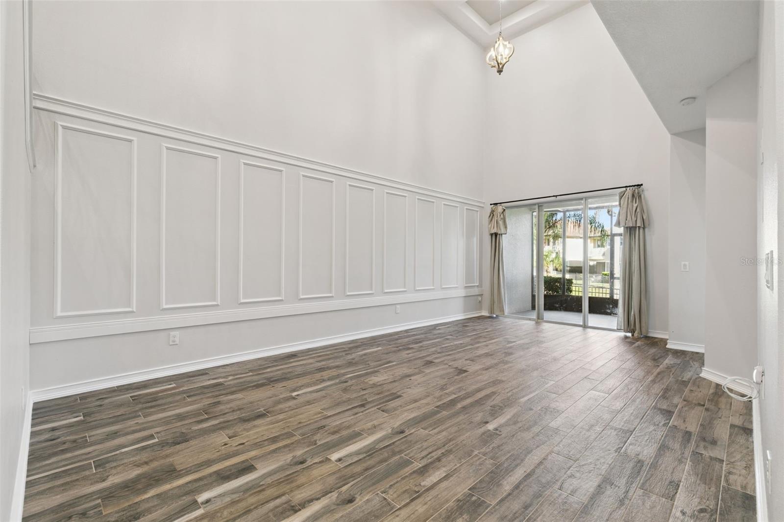 Image 9 of 35 For 8760 The Esplanade 51