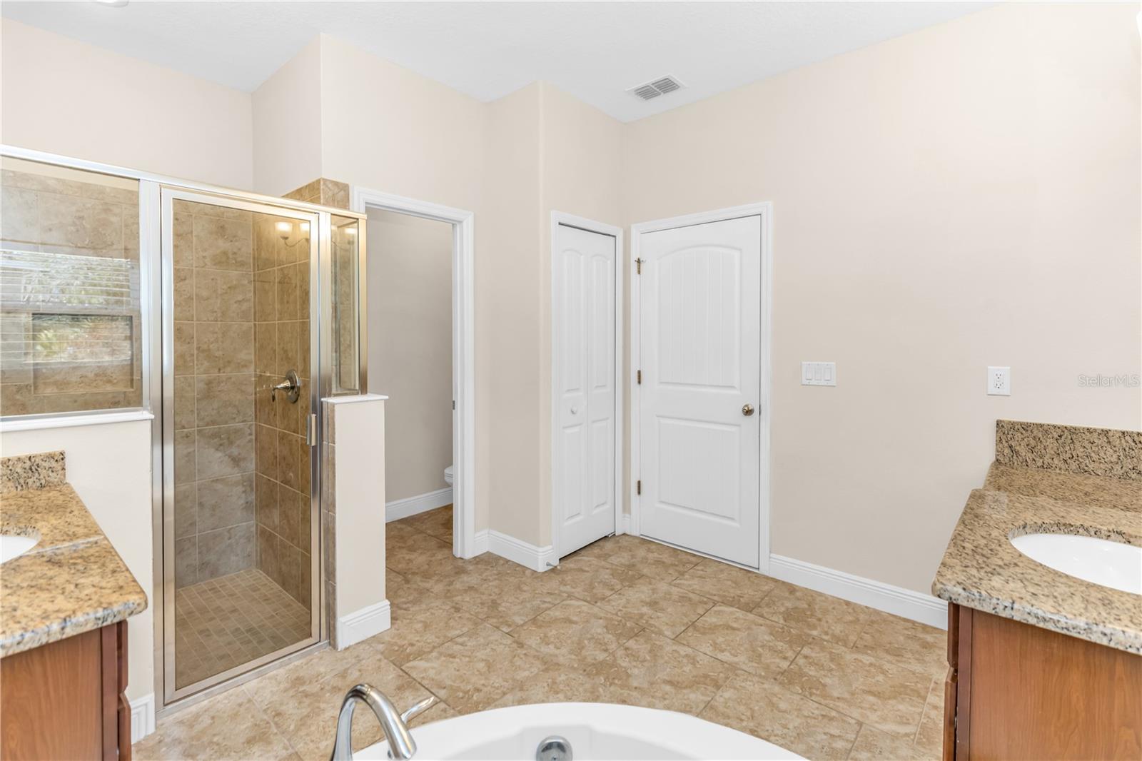 Image 15 of 35 For 335 River Vale Lane