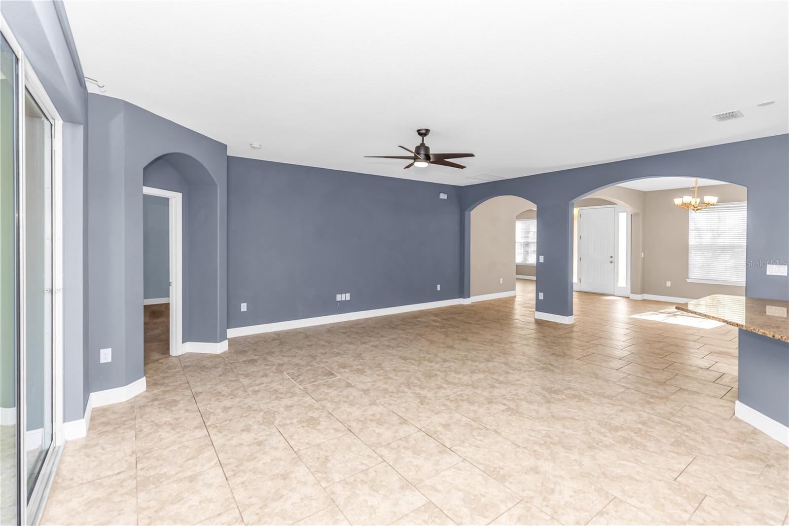 Image 7 of 35 For 335 River Vale Lane