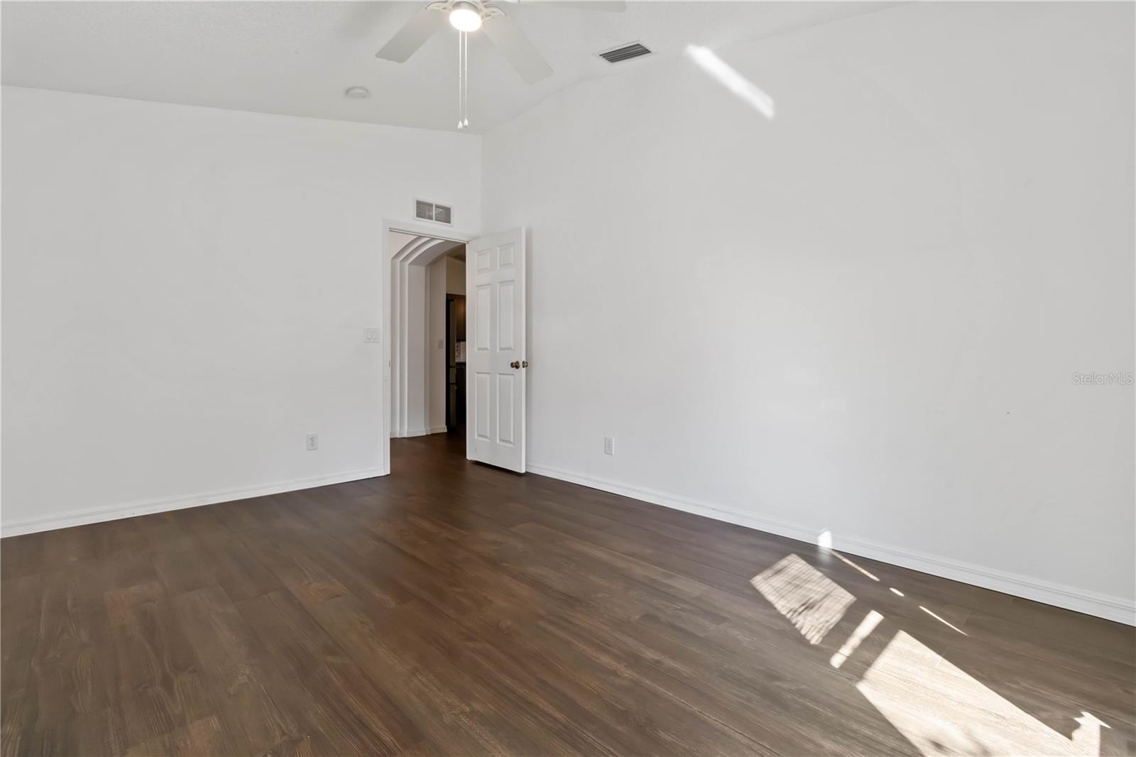 Image 11 of 49 For 7606 Fringe Place