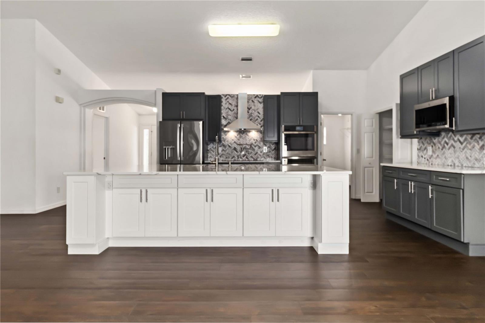 Image 16 of 49 For 7606 Fringe Place