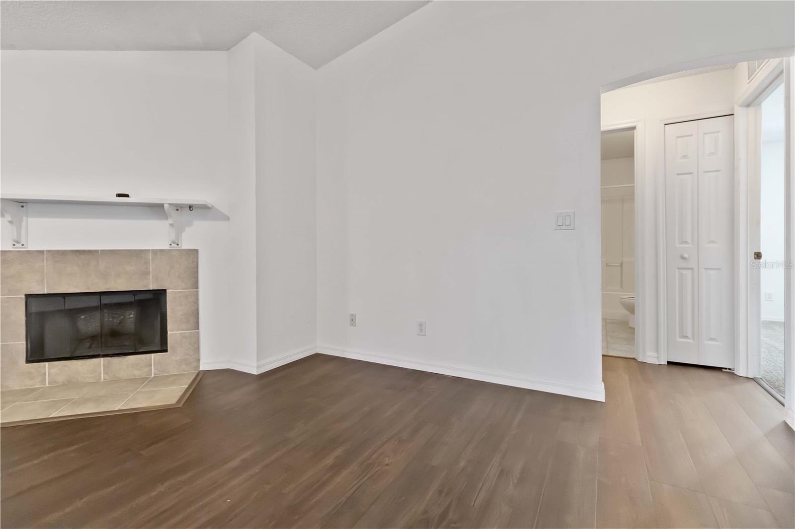 Image 24 of 49 For 7606 Fringe Place