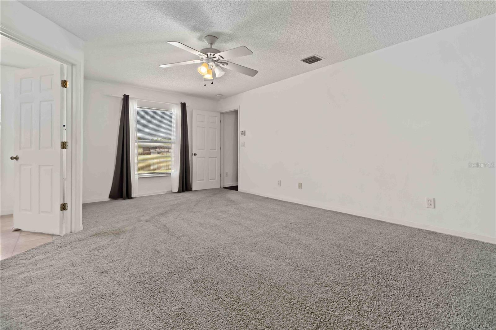 Image 31 of 49 For 7606 Fringe Place