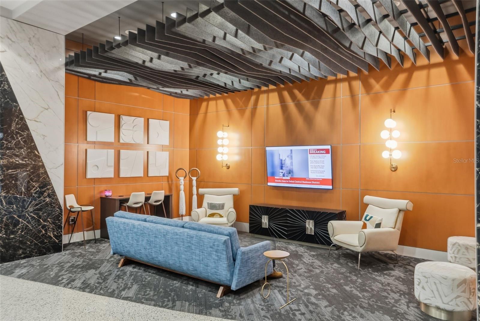 Image 31 of 44 For 155 Court Avenue 2903