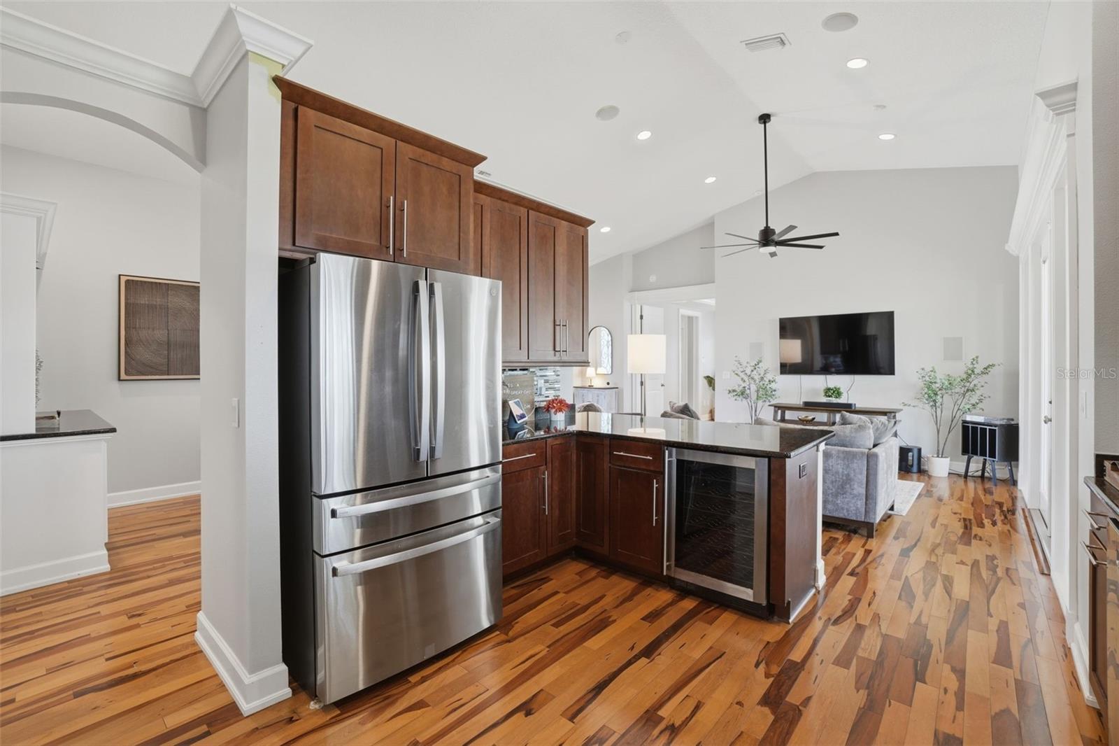 Image 15 of 56 For 834 Millshore Drive