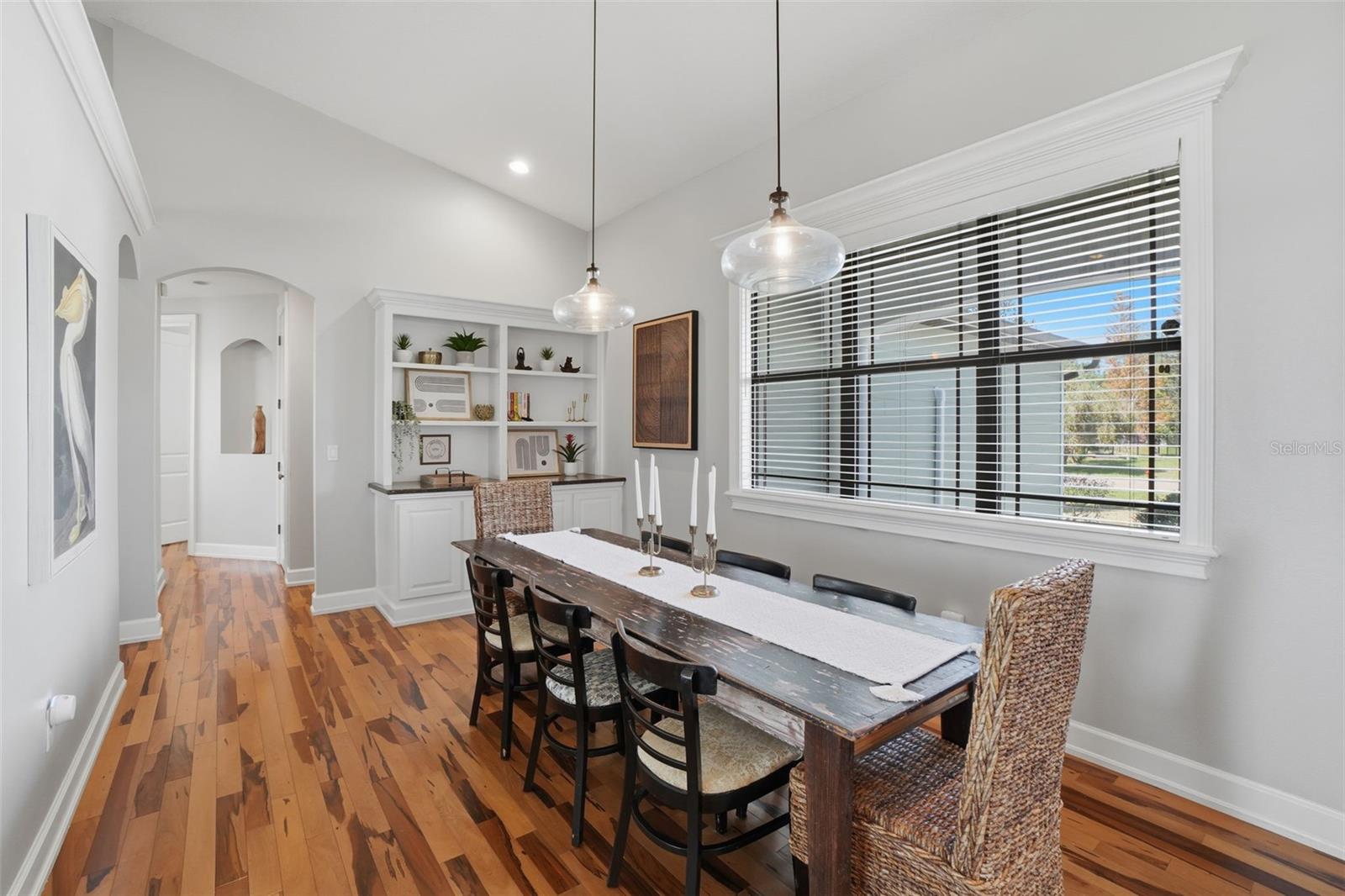 Image 19 of 56 For 834 Millshore Drive