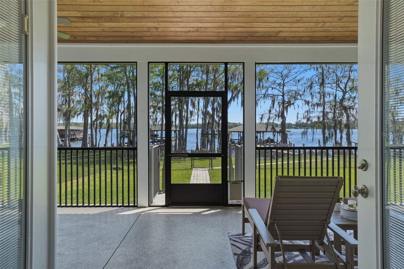 Image 32 of 56 For 834 Millshore Drive