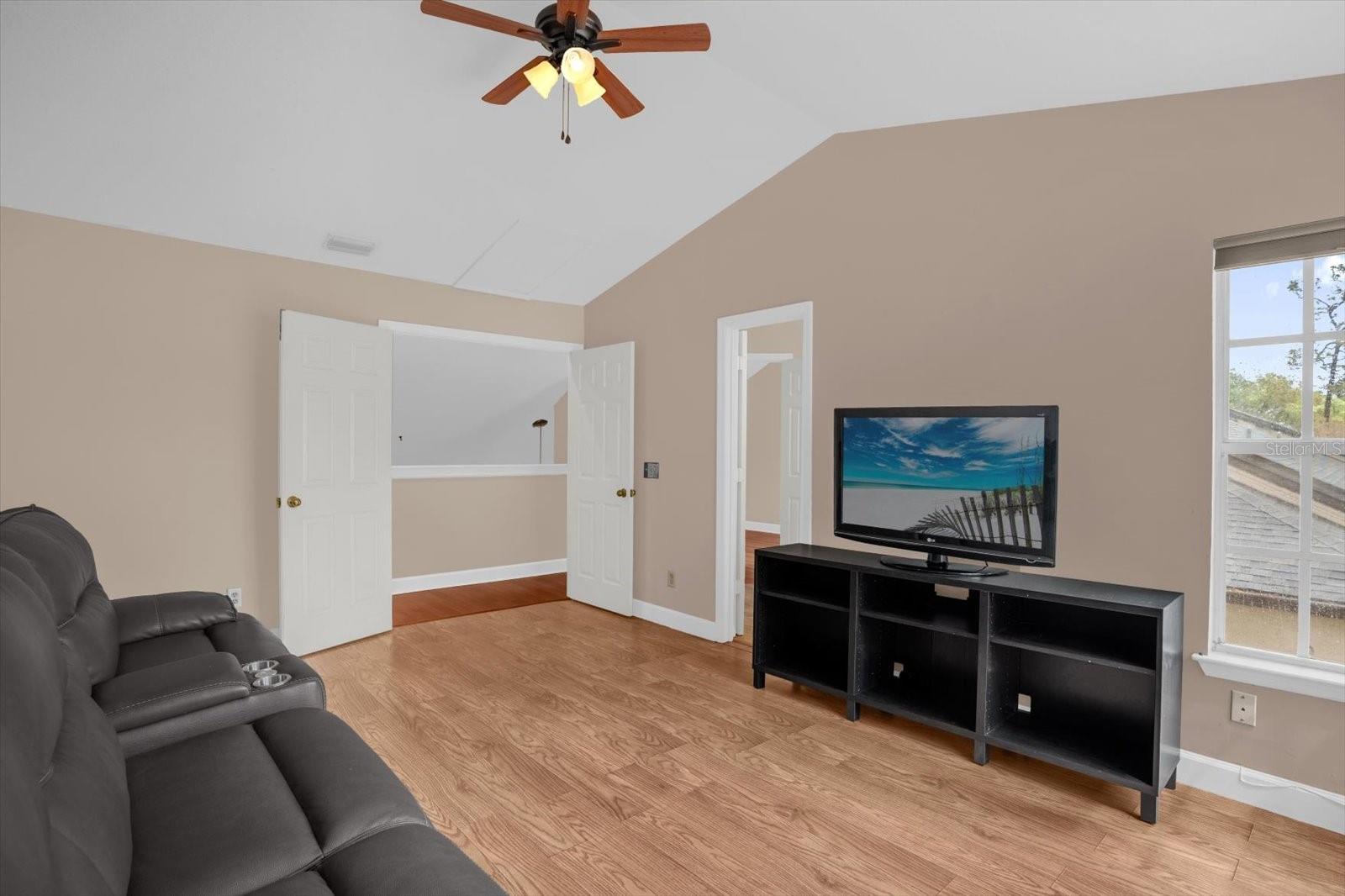 Image 17 of 29 For 1443 Farrindon Circle 1443