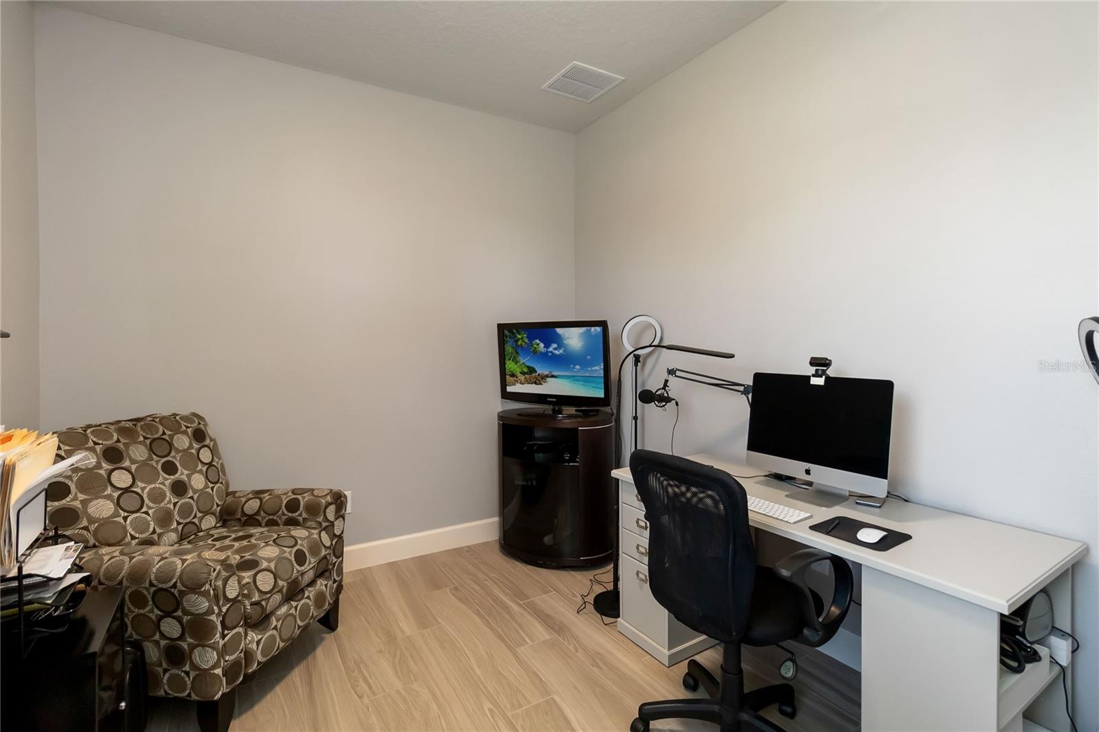 Image 30 of 44 For 3663 Arbordale Loop