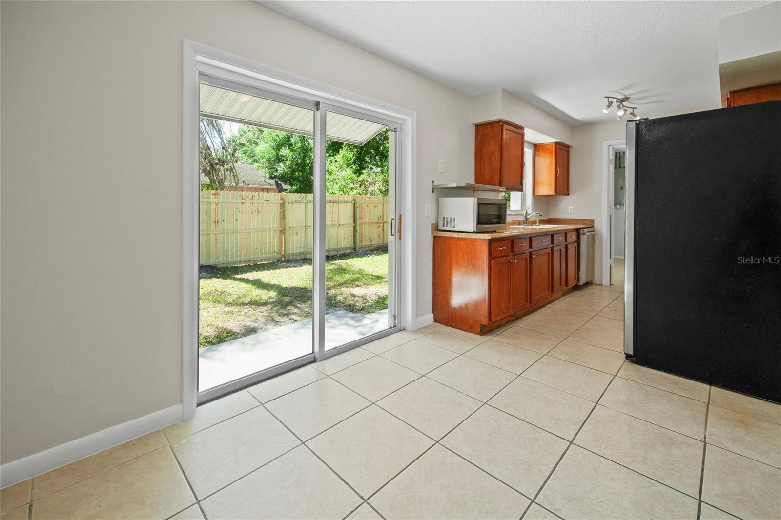 Image 12 of 26 For 400 Montana Avenue