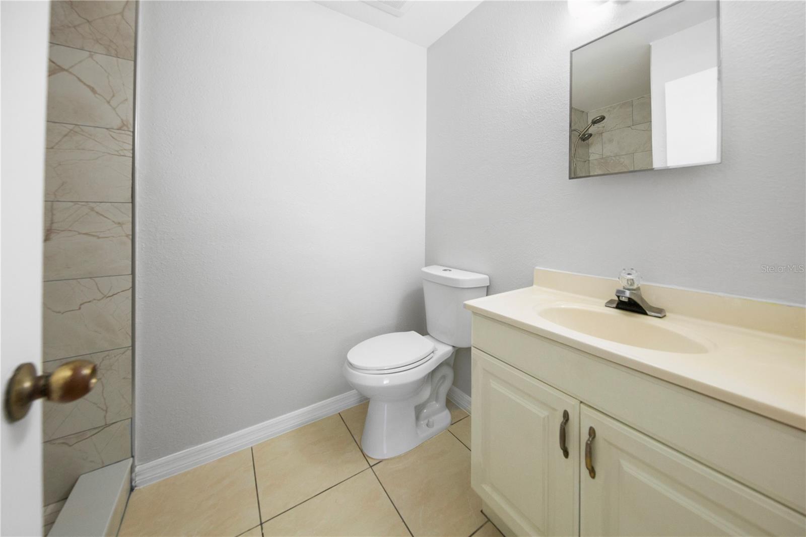 Image 16 of 26 For 400 Montana Avenue