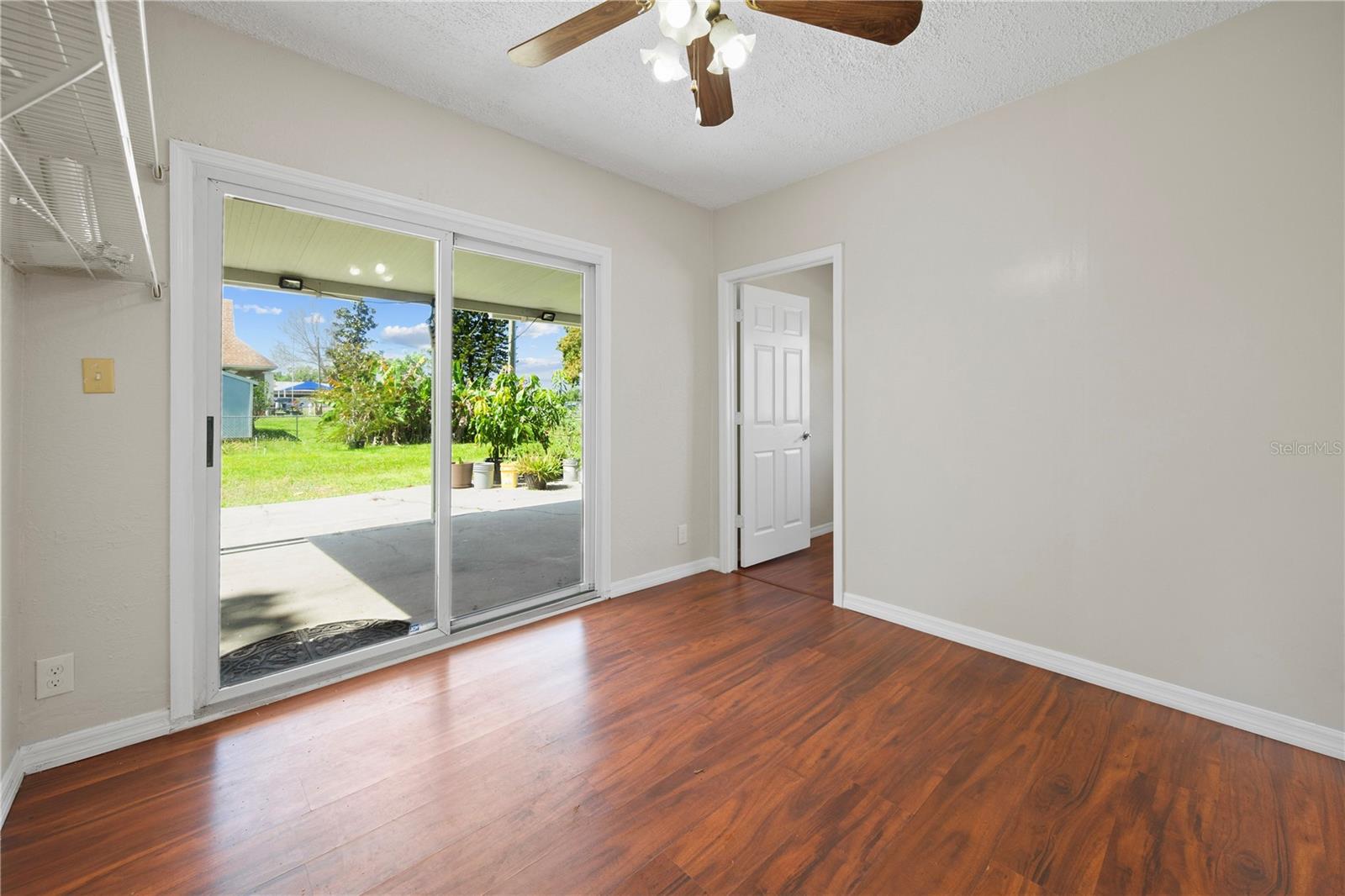 Image 17 of 26 For 400 Montana Avenue