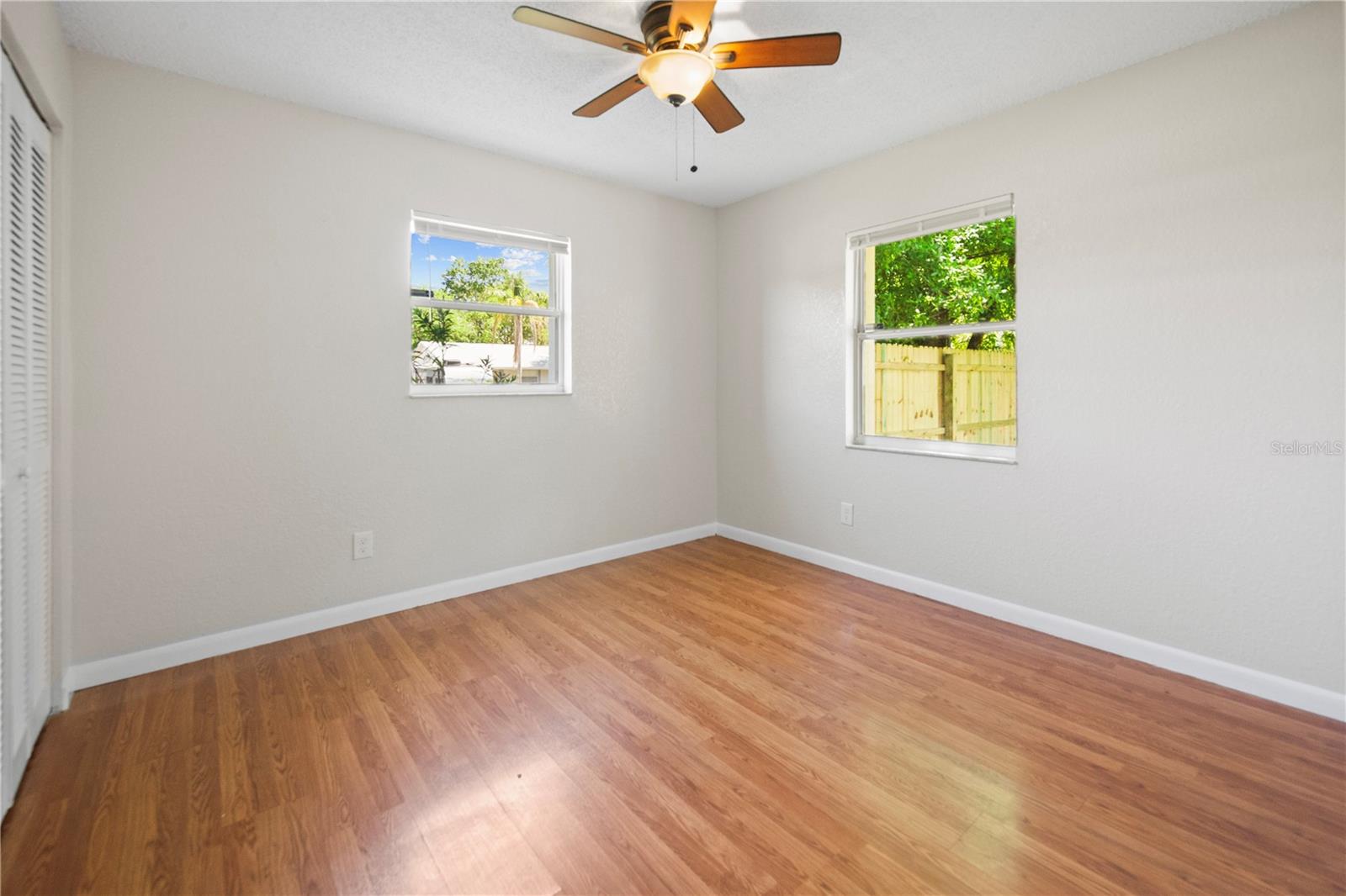 Image 19 of 26 For 400 Montana Avenue