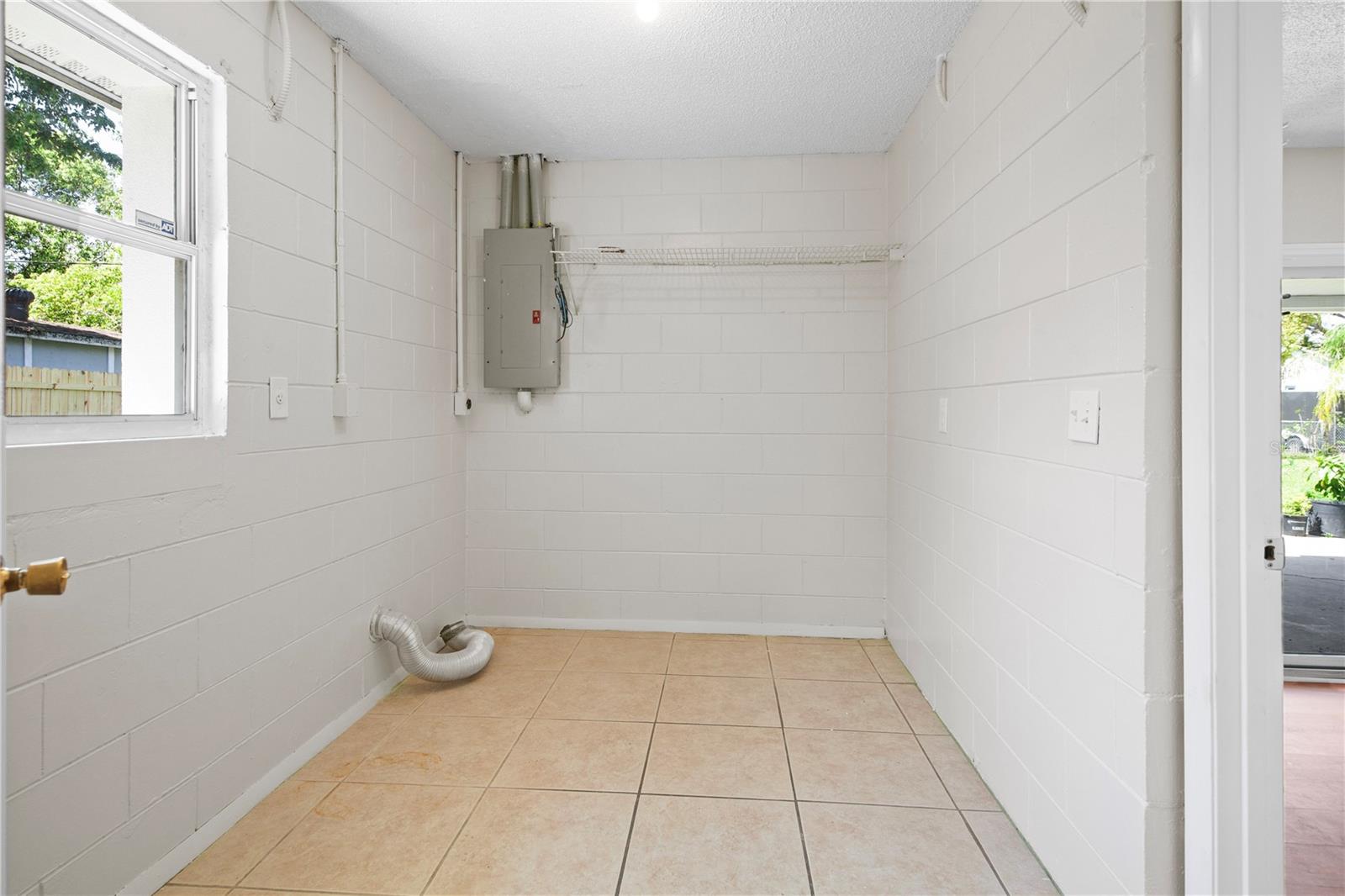 Image 20 of 26 For 400 Montana Avenue