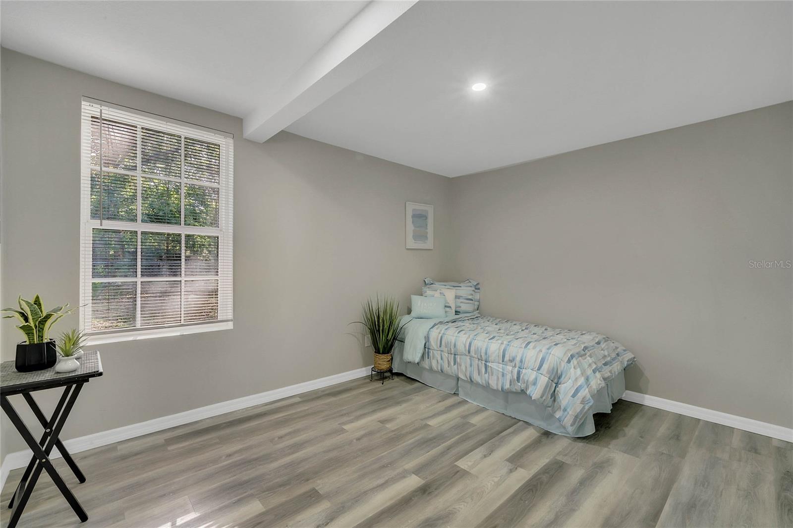 Image 10 of 14 For 1719 3rd Street B