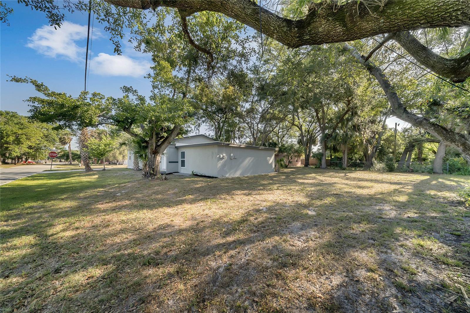 Image 12 of 14 For 1719 3rd Street B