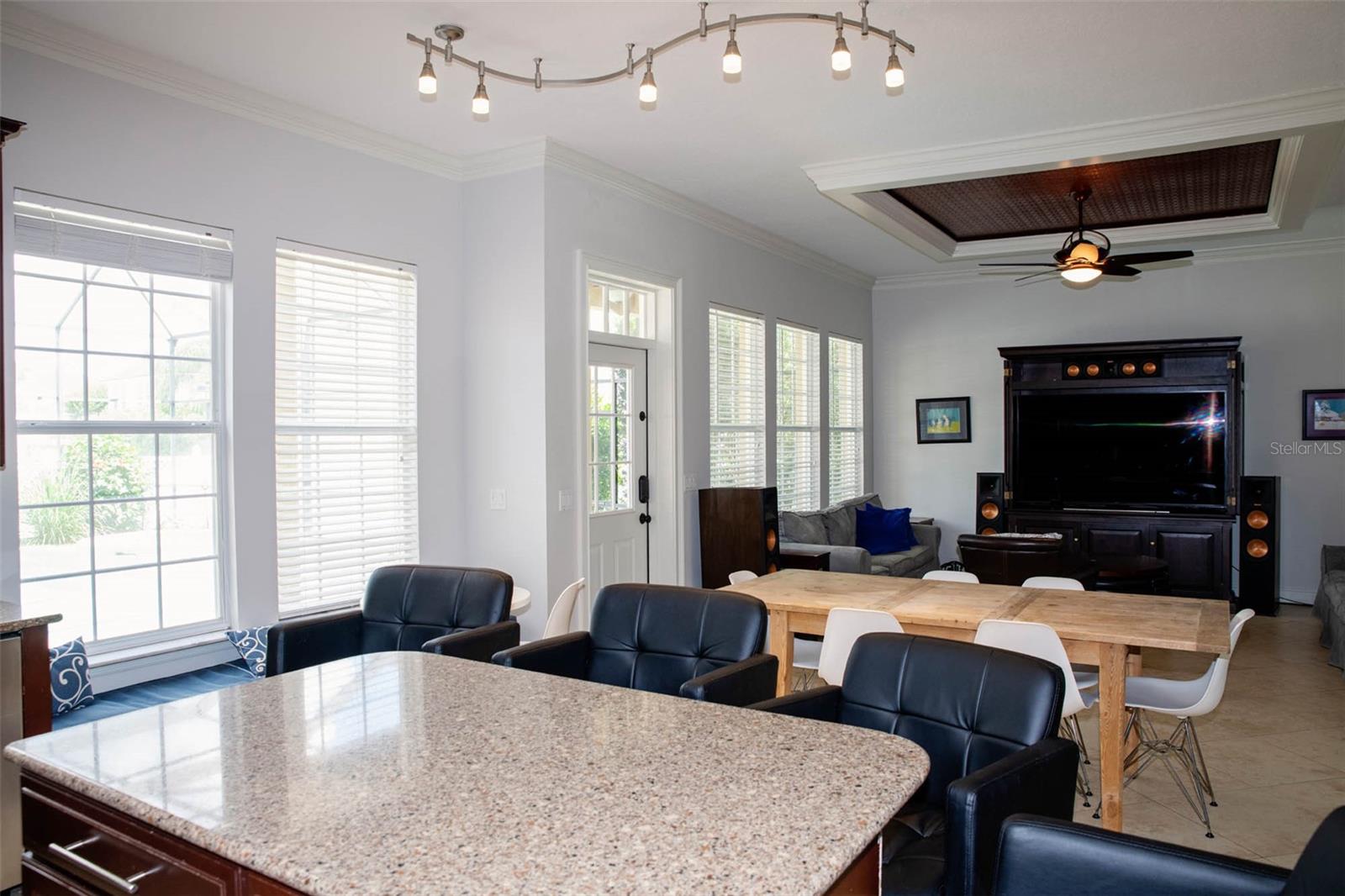 Image 22 of 53 For 411 Sycamore Street