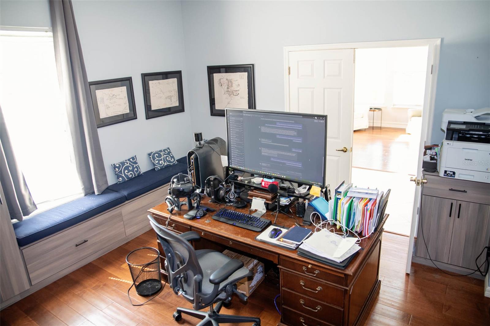 Image 32 of 53 For 411 Sycamore Street