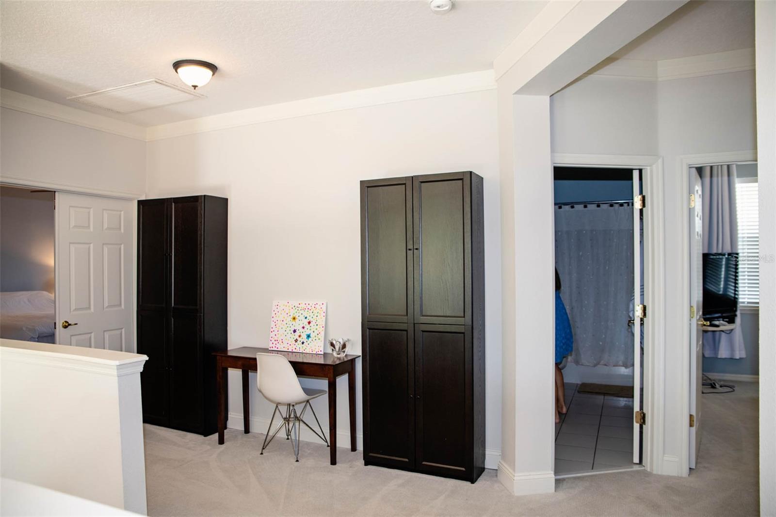 Image 37 of 53 For 411 Sycamore Street