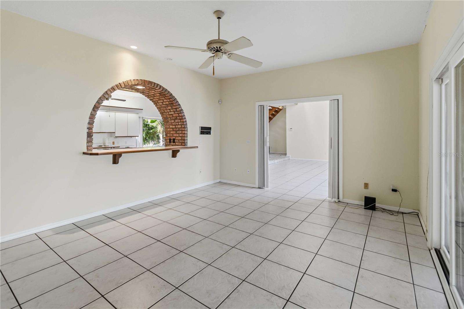 Image 14 of 40 For 7468 Lake Willis Drive