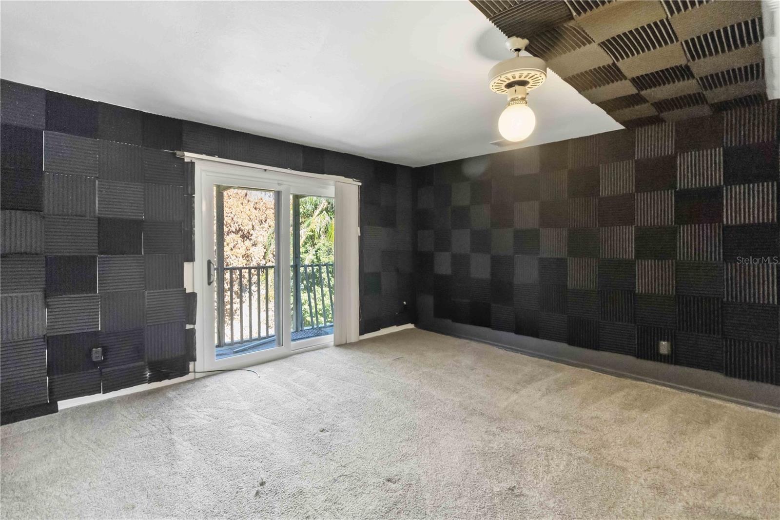 Image 26 of 40 For 7468 Lake Willis Drive