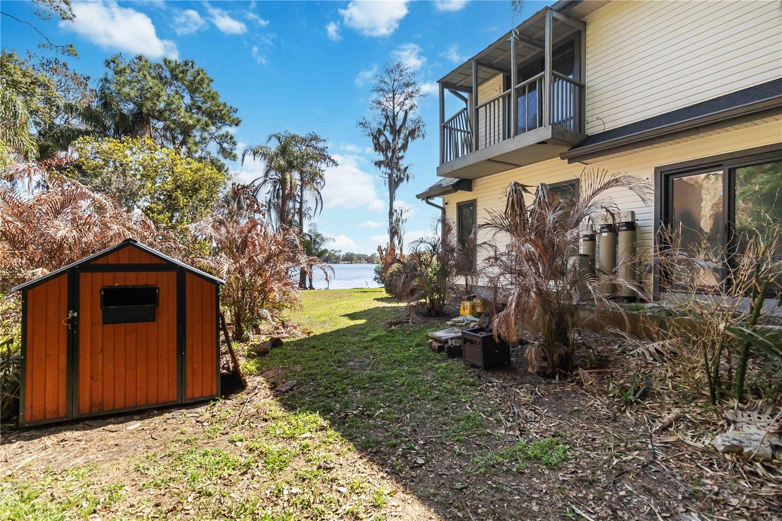 Image 31 of 40 For 7468 Lake Willis Drive