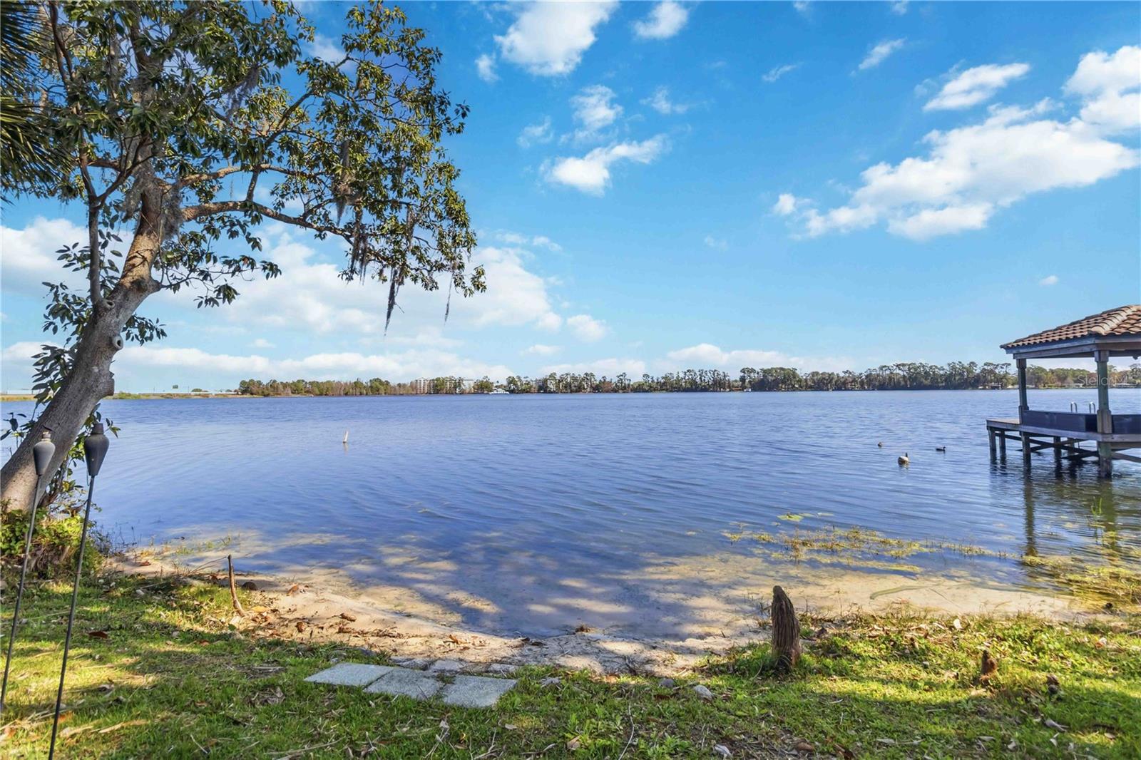 Image 33 of 40 For 7468 Lake Willis Drive