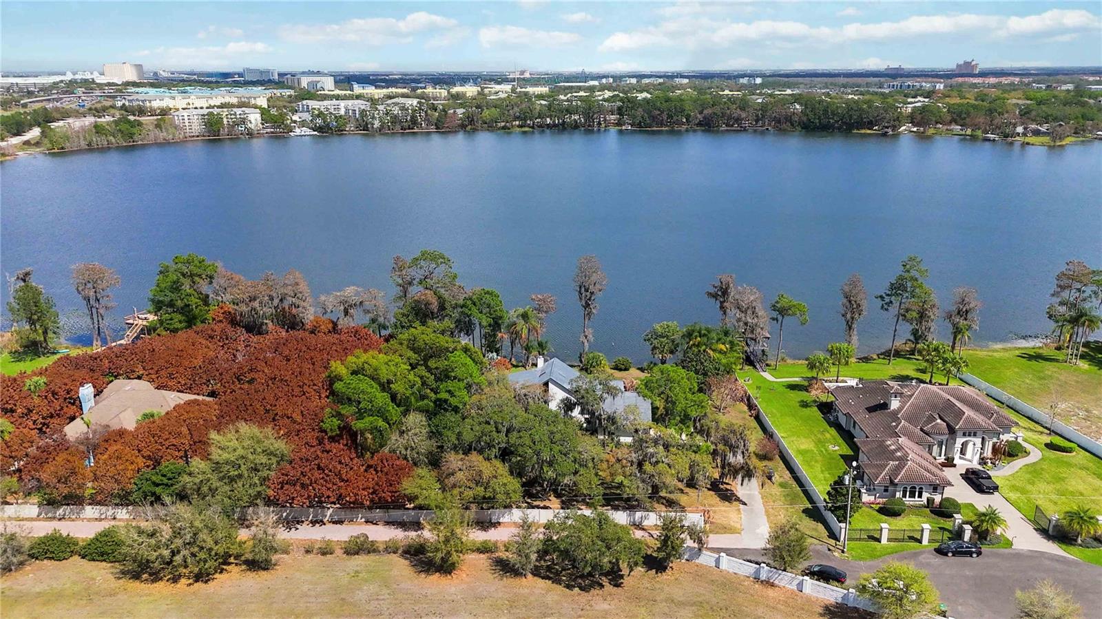 Image 4 of 40 For 7468 Lake Willis Drive