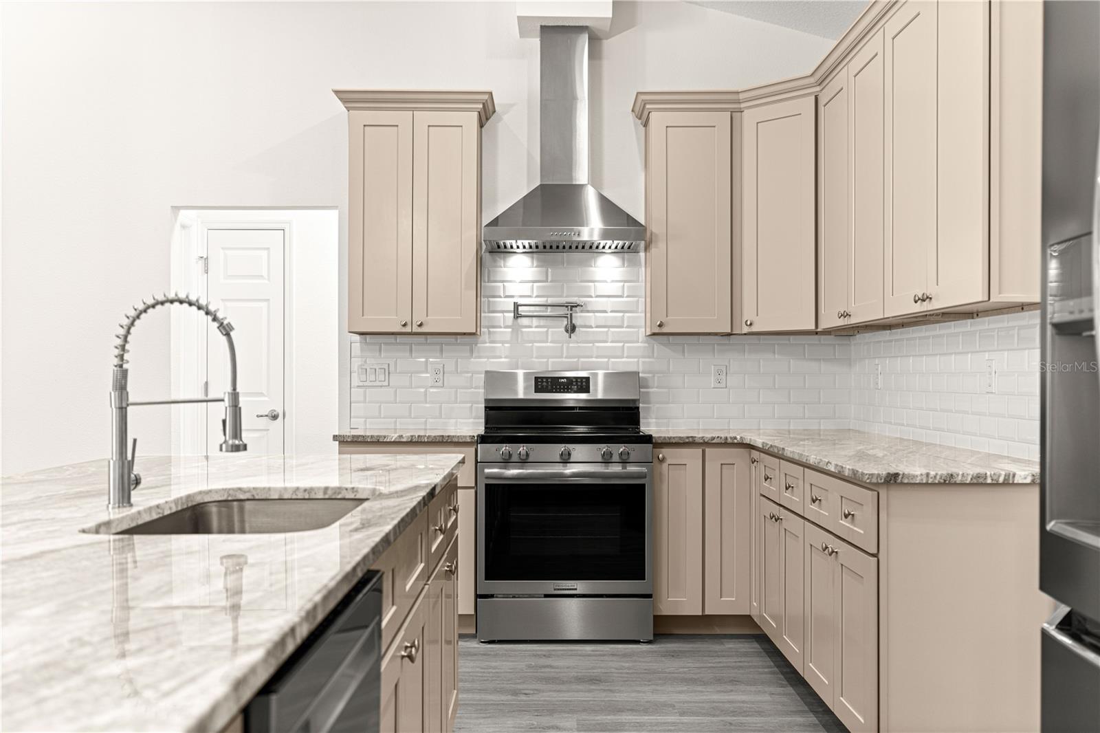 Image 16 of 53 For 8435 130 Terrace