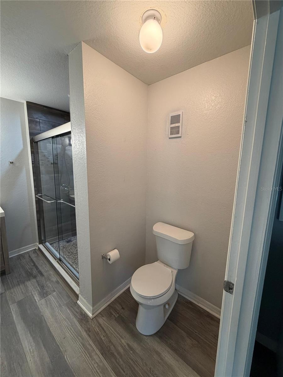 Image 7 of 24 For 7250 Westpointe Boulevard 1034