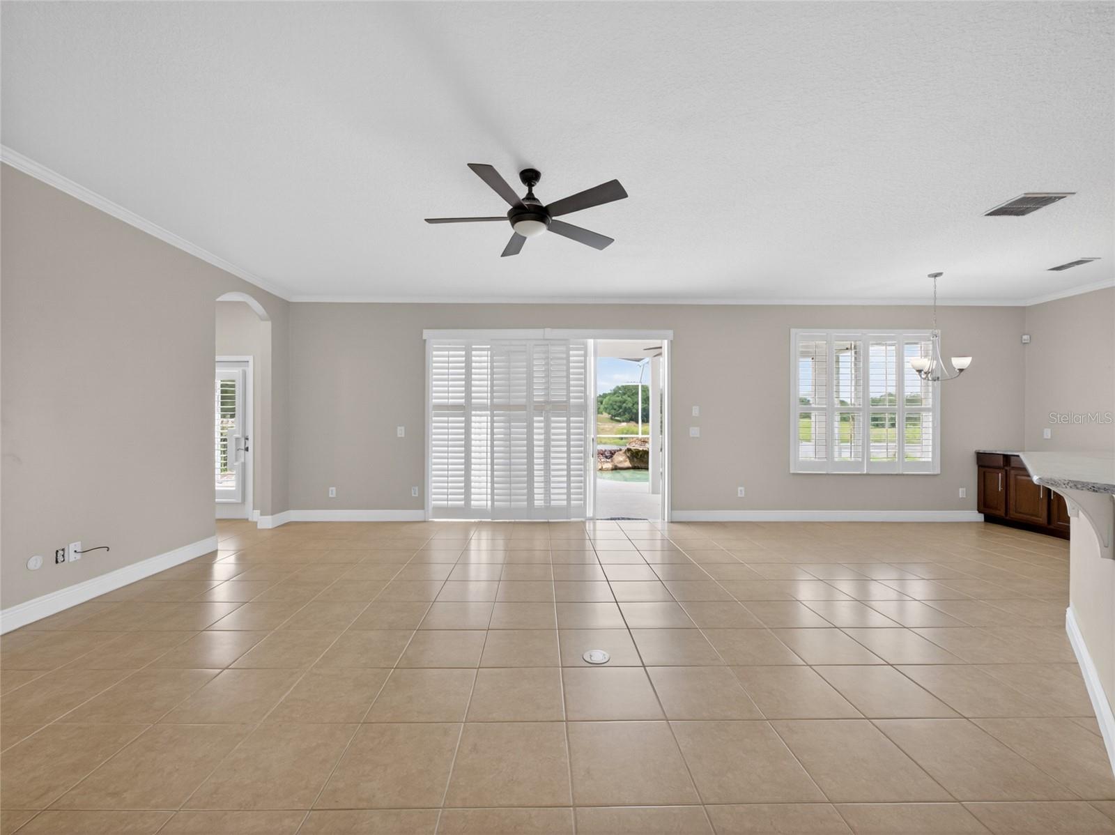 Image 39 of 98 For 3808 Caledonia Ave