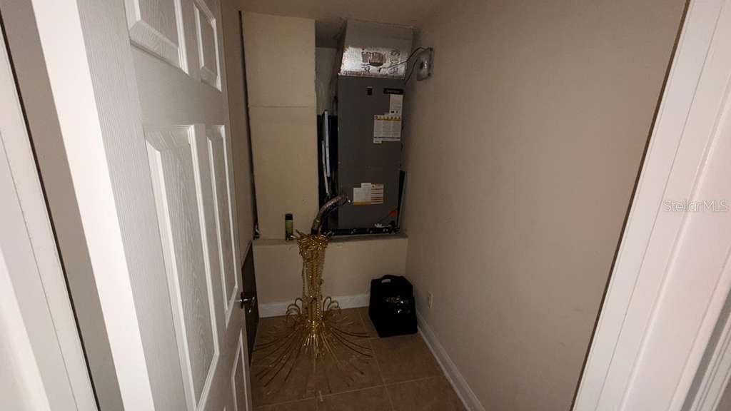 Image 17 of 36 For 7181 Regina Way