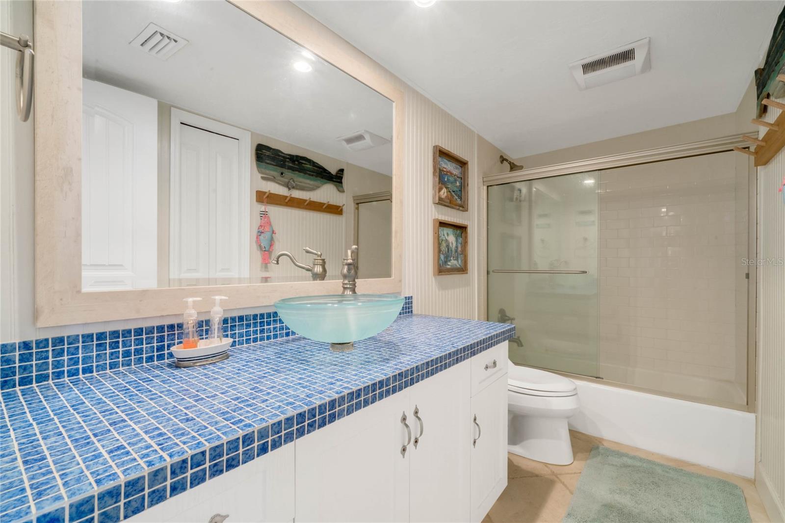 Image 12 of 36 For 6727 Turtlemound Road 418