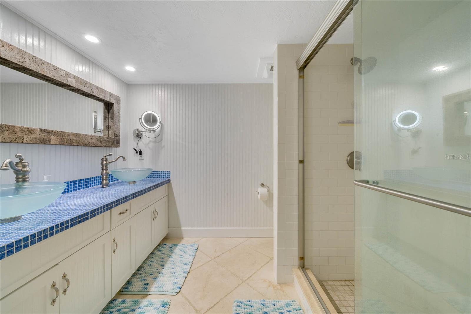 Image 13 of 36 For 6727 Turtlemound Road 418