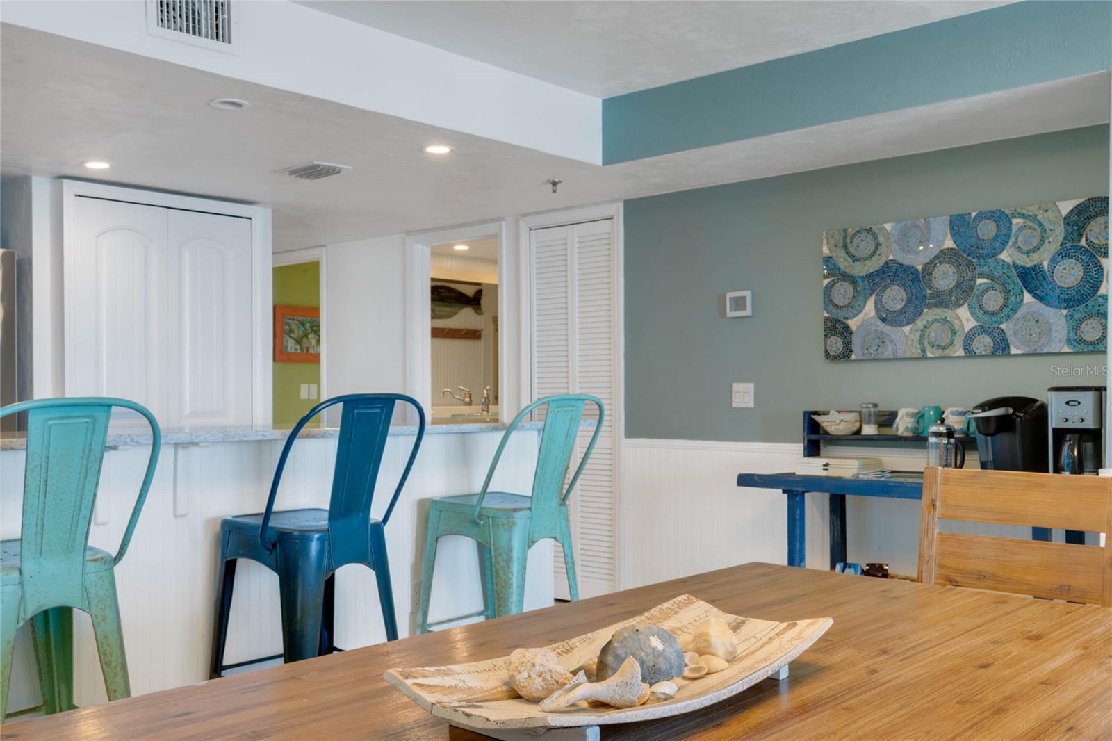 Image 19 of 36 For 6727 Turtlemound Road 418