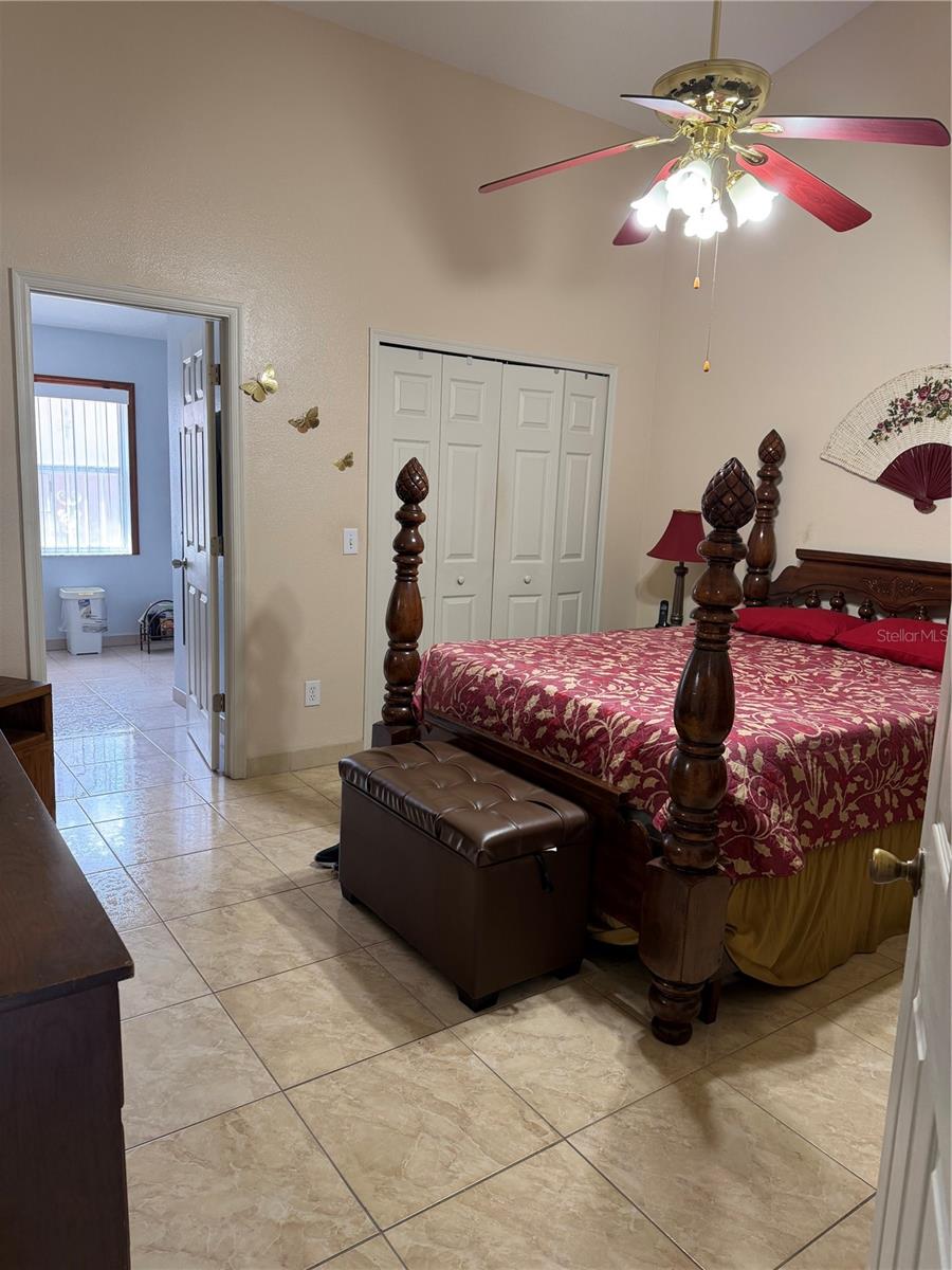 Image 7 of 17 For 5033 Foxcroft Court