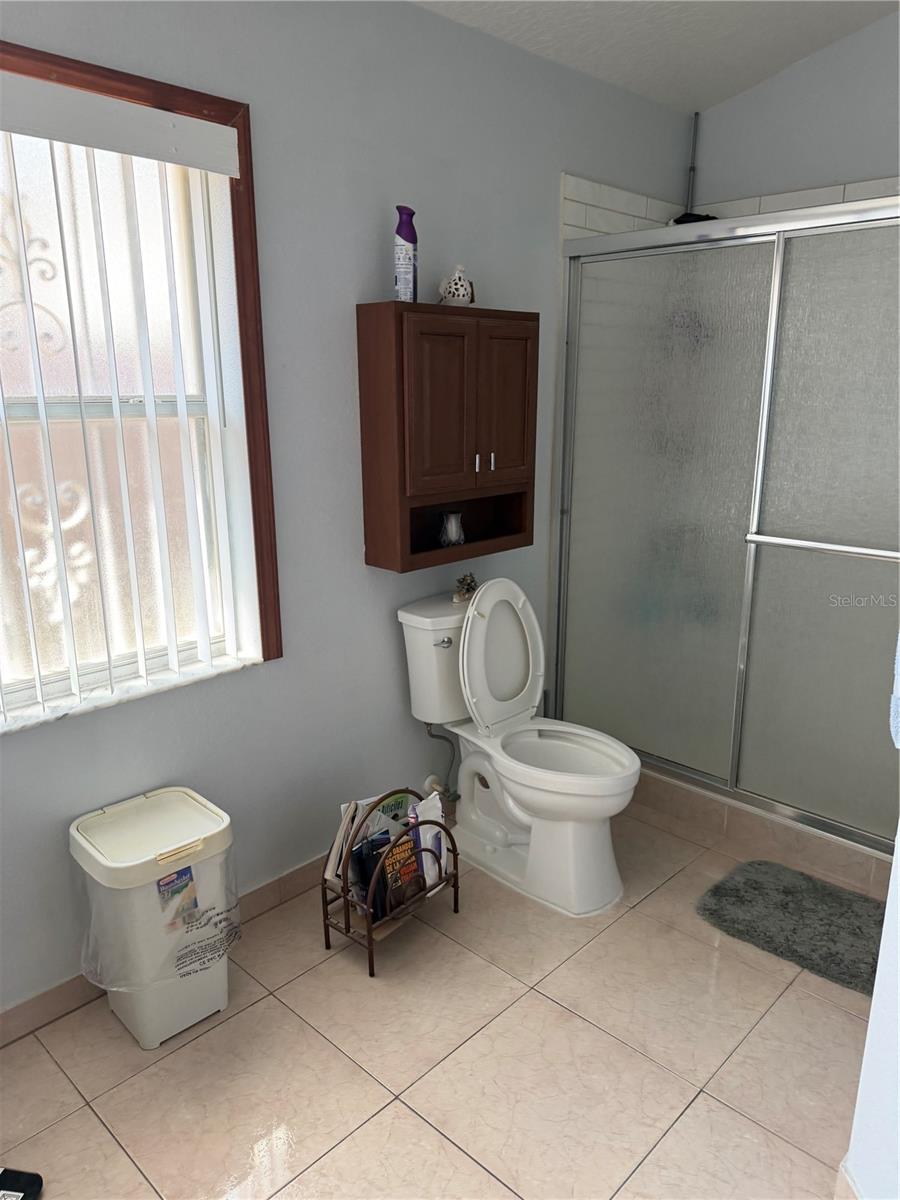 Image 9 of 17 For 5033 Foxcroft Court